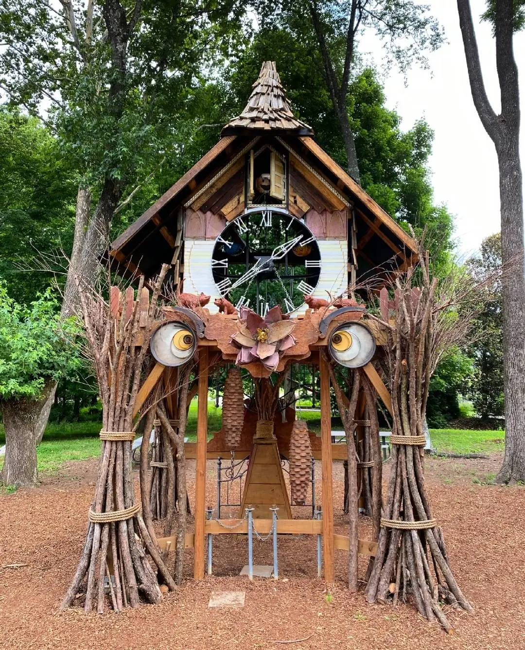 Event spaces and celebrations - Owl Clock - Huntsville Botanical Garden