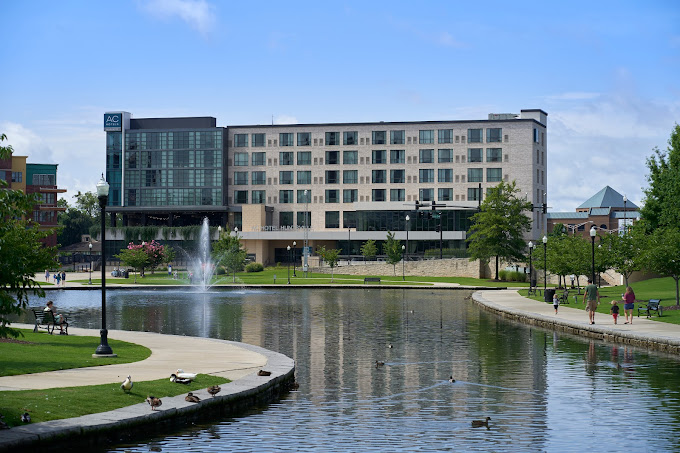 AC Hotel by Marriott Huntsville Downtown