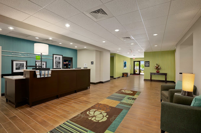 Hampton Inn & Suites Huntsville