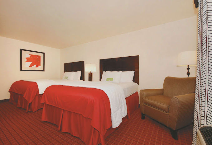 La Quinta Inn & Suites by Wyndham Huntsville Airport Madison