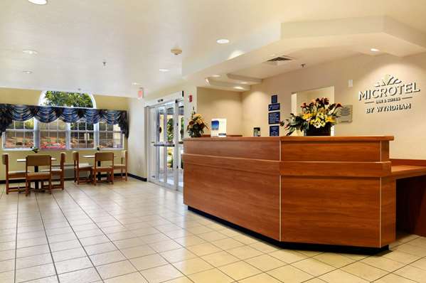 Microtel Inn & Suites by Wyndham Huntsville