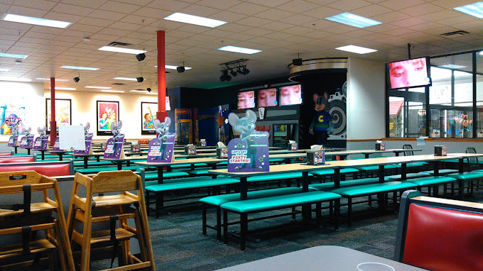 Chuck E. Cheese