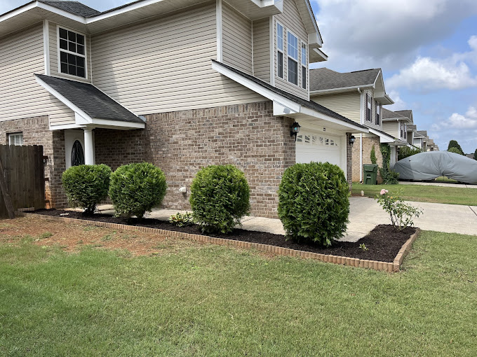 Lawn Cosmetics LLC - Lawn & Landscaping