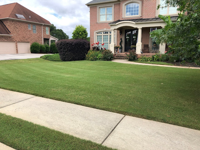 Turf Titans Lawncare