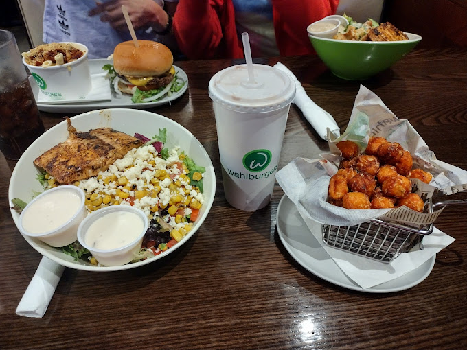 Wahlburgers