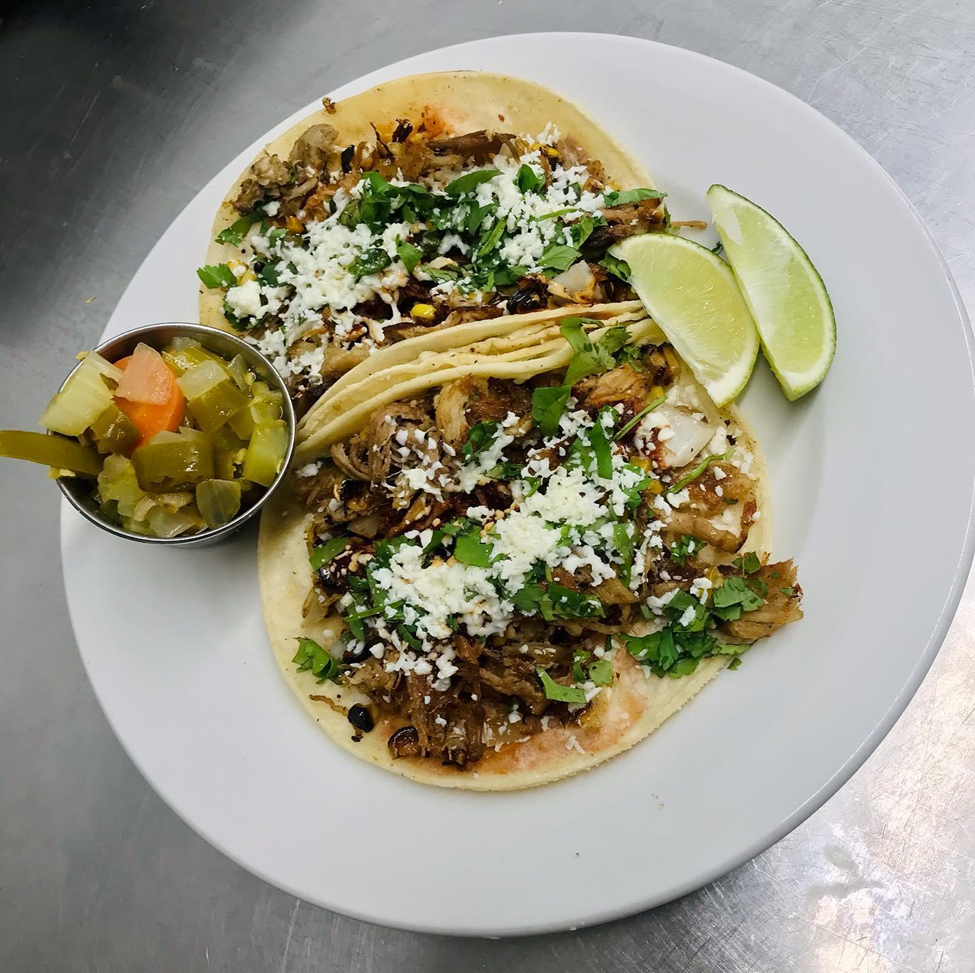 beezr Carnitas Tacos