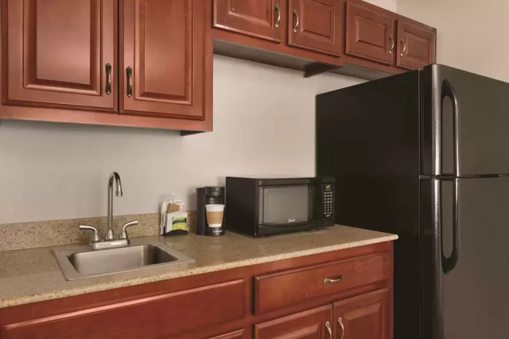 Country Inn & Suites (25)
