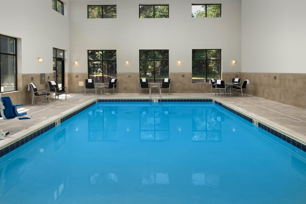 Hampton Inn (9)