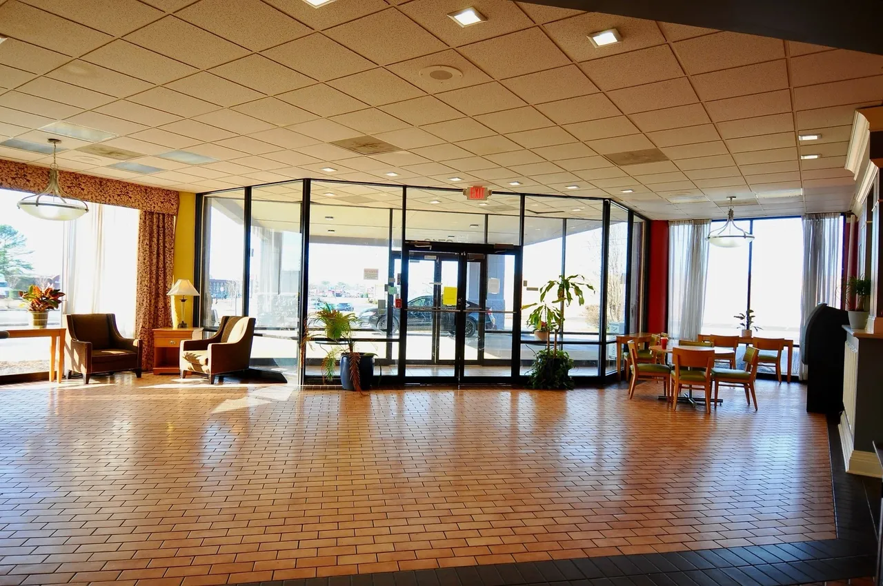 Madison Inn and Suites (6)