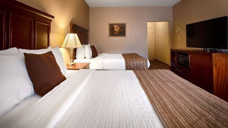 Best Western Plus Russellville Hotel & Suites (20)