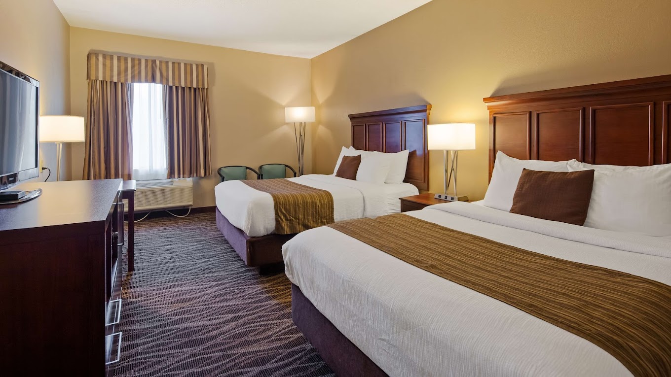 Best Western Plus Russellville Hotel & Suites (4)