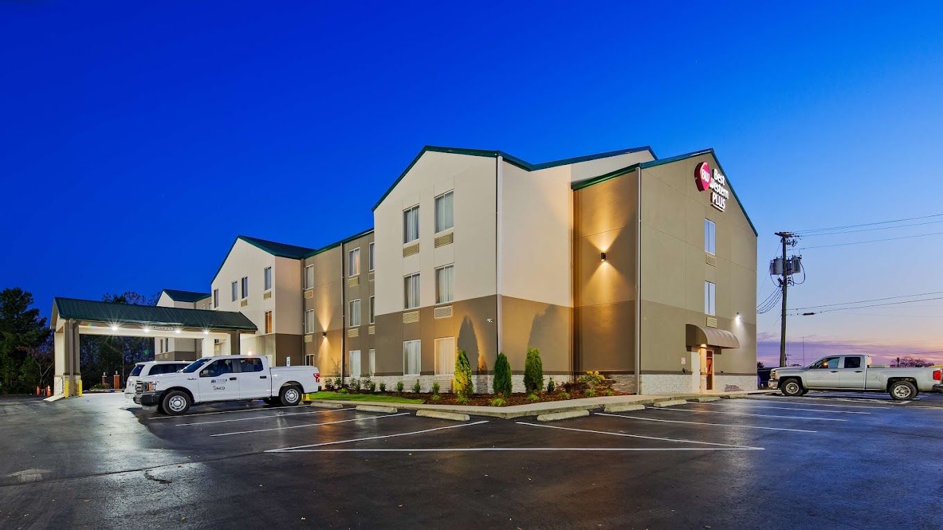 Best Western Plus Russellville Hotel & Suites (8)