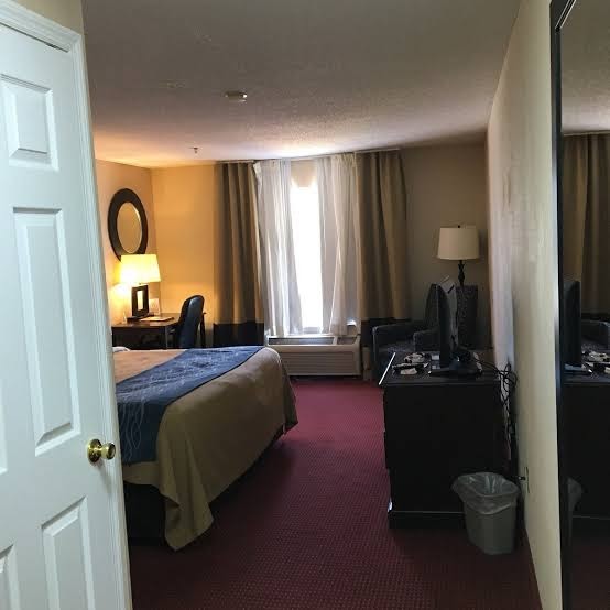 Decatur Inn & Suites (1)