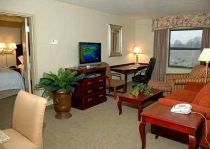 Hampton Inn & Suites Florence-Downtown (9)