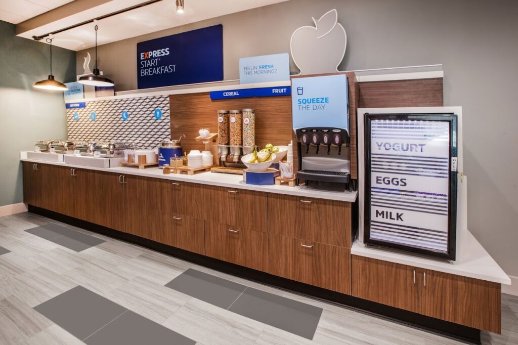 Holiday Inn Express (25)