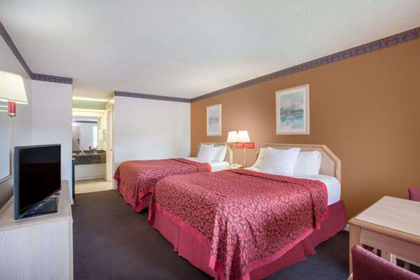 Days Inn by Wyndham Decatur Priceville I-65 Exit 334 (1)