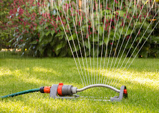 Close up of a lawn sprinkler