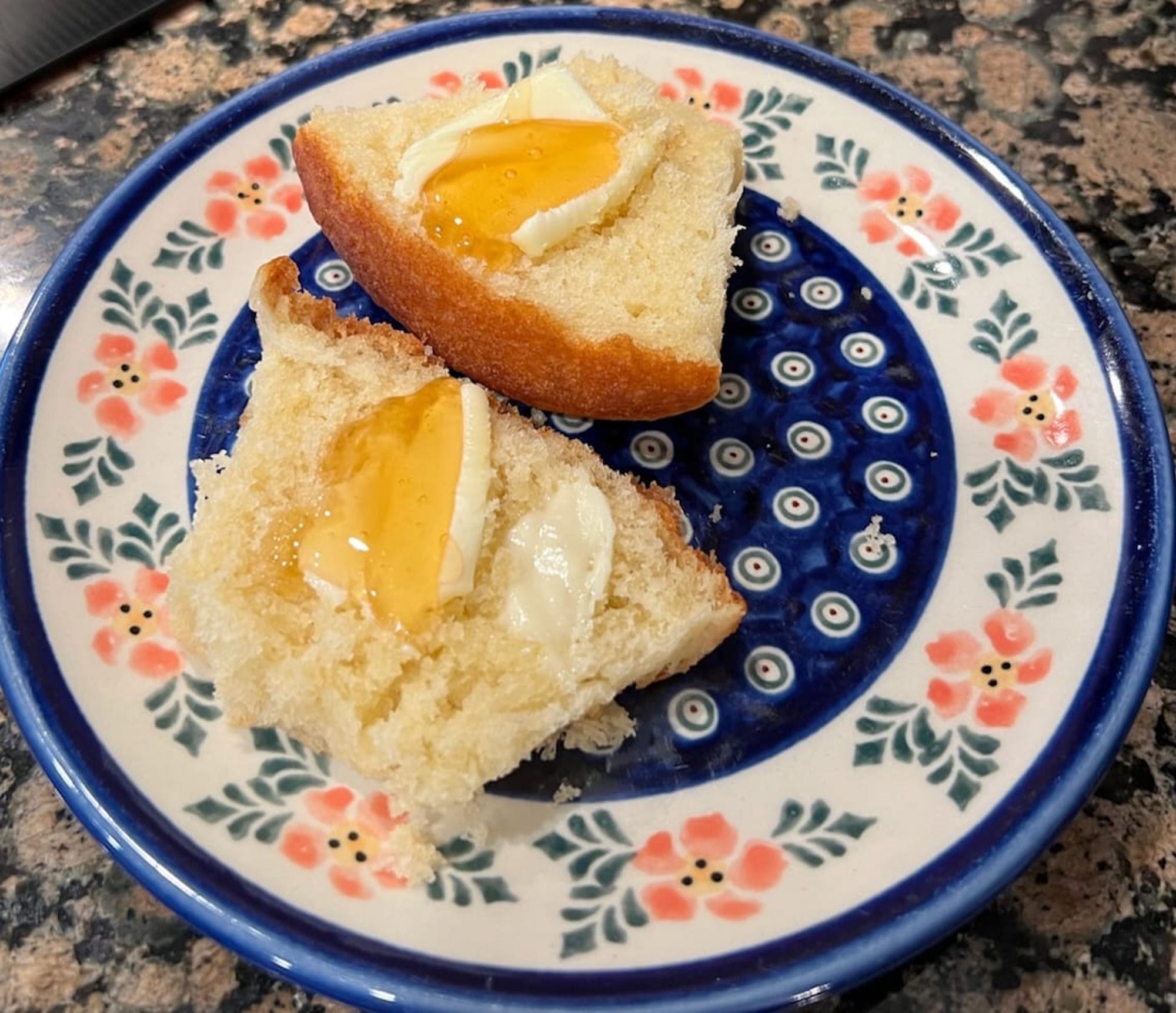 New Rena’s Homemade Butter Rolls opens