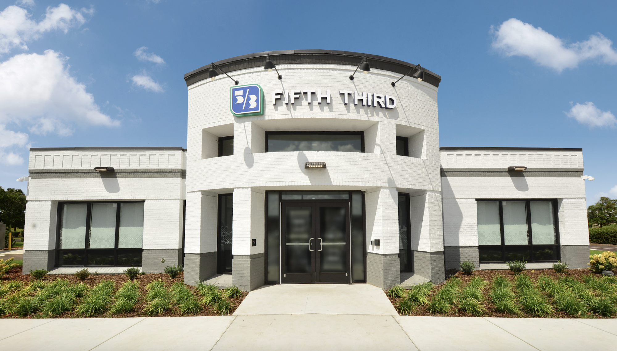 Fifth Third Bank opens first Huntsville branch in MidCity